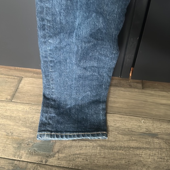 Levi’s Cigarette Slim Jeans - Picture 3 of 5